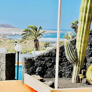 Canaryislandshost I Marquesa Villa Famara